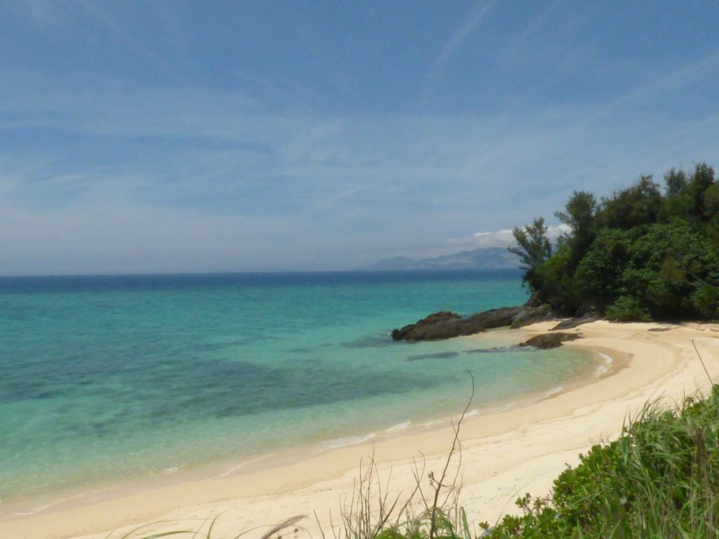 Tropical Surf House Okinawa Hotel Onna Exterior foto