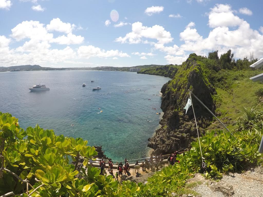 Tropical Surf House Okinawa Hotel Onna Exterior foto