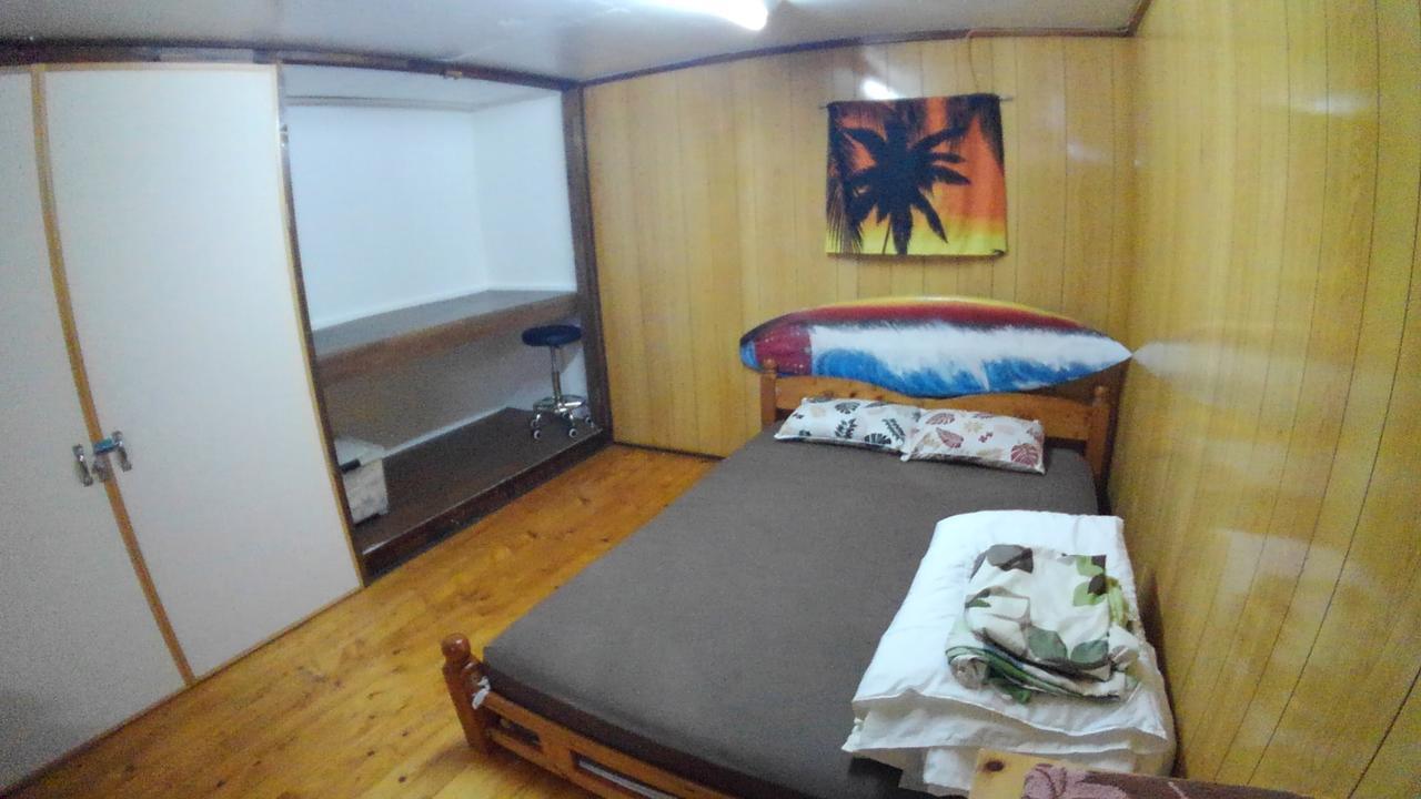 Tropical Surf House Okinawa Hotel Onna Exterior foto